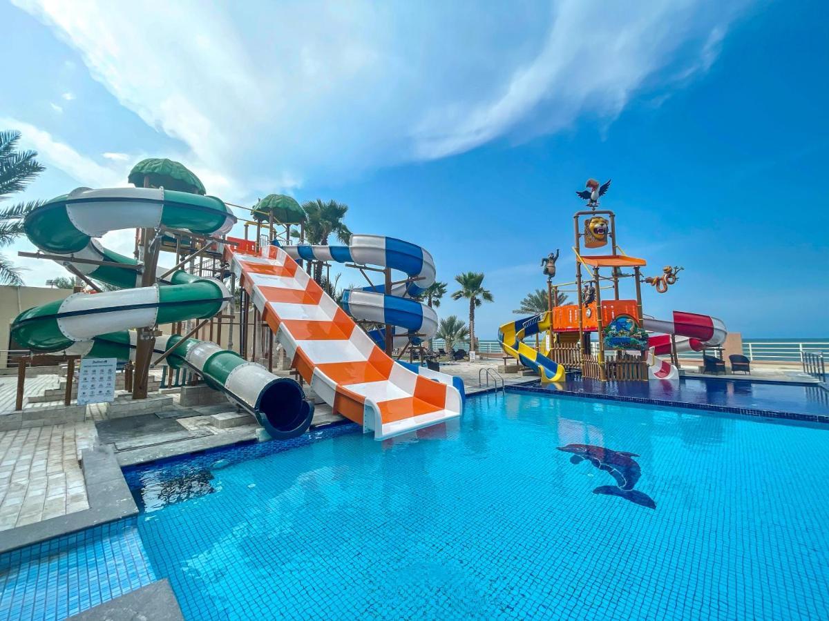 Radisson Blu Hotel & Resort, Сухар Экстерьер фото Aqua Park
